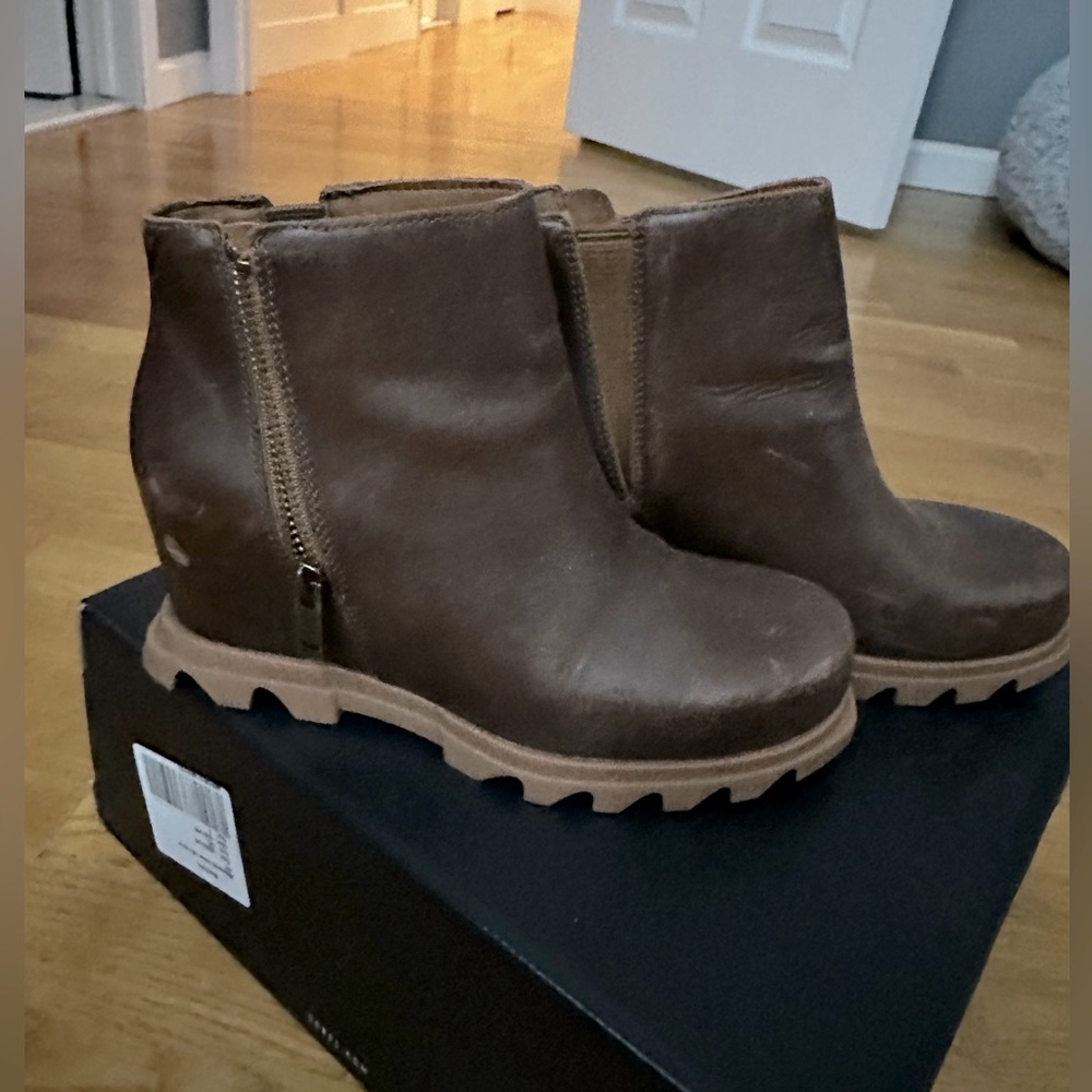 Sorel wedge booties